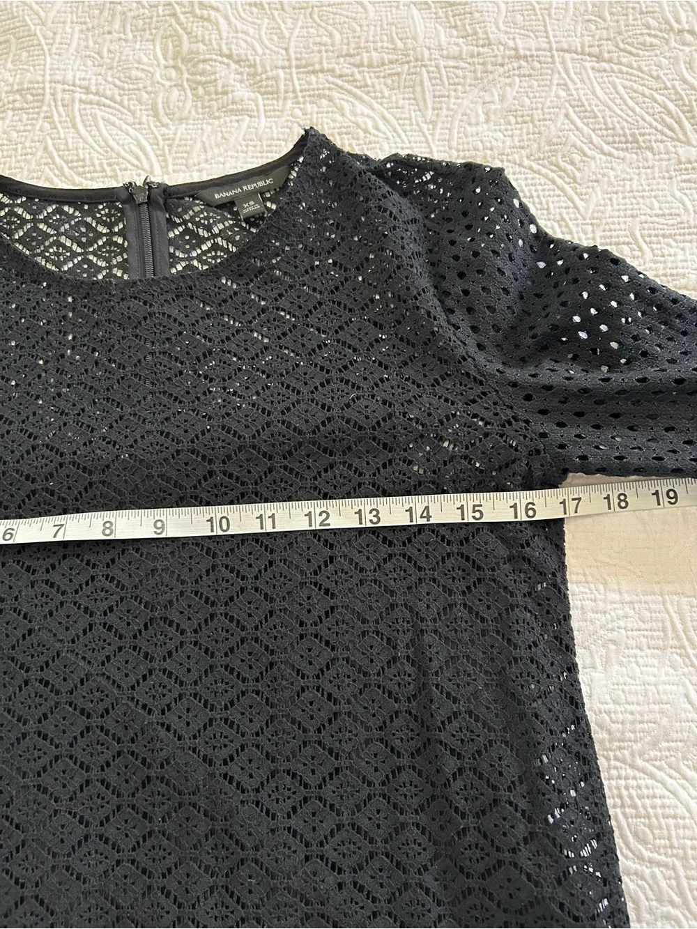 Banana Republic XS Navy Eyelet Lace Blouse & Black Lace Top Bundle Romantic